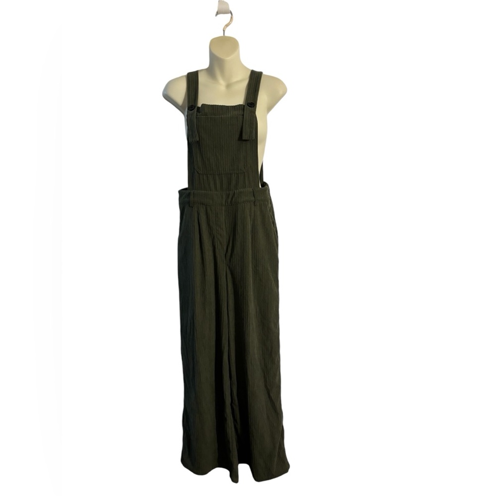Cider Courderoy overalls. Nwot size medium